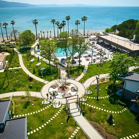 Parmos Hotel *