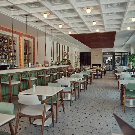 Hotel Parmos *