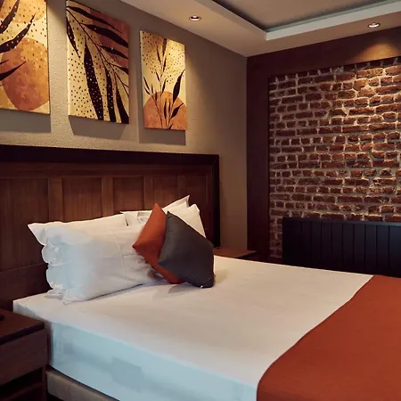 Parmos Hotel