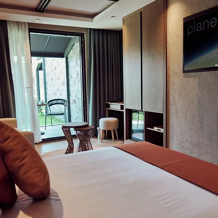 Hotel Parmos *