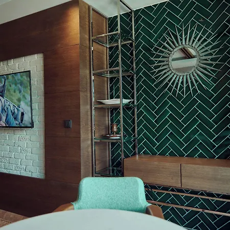 Parmos Hotel